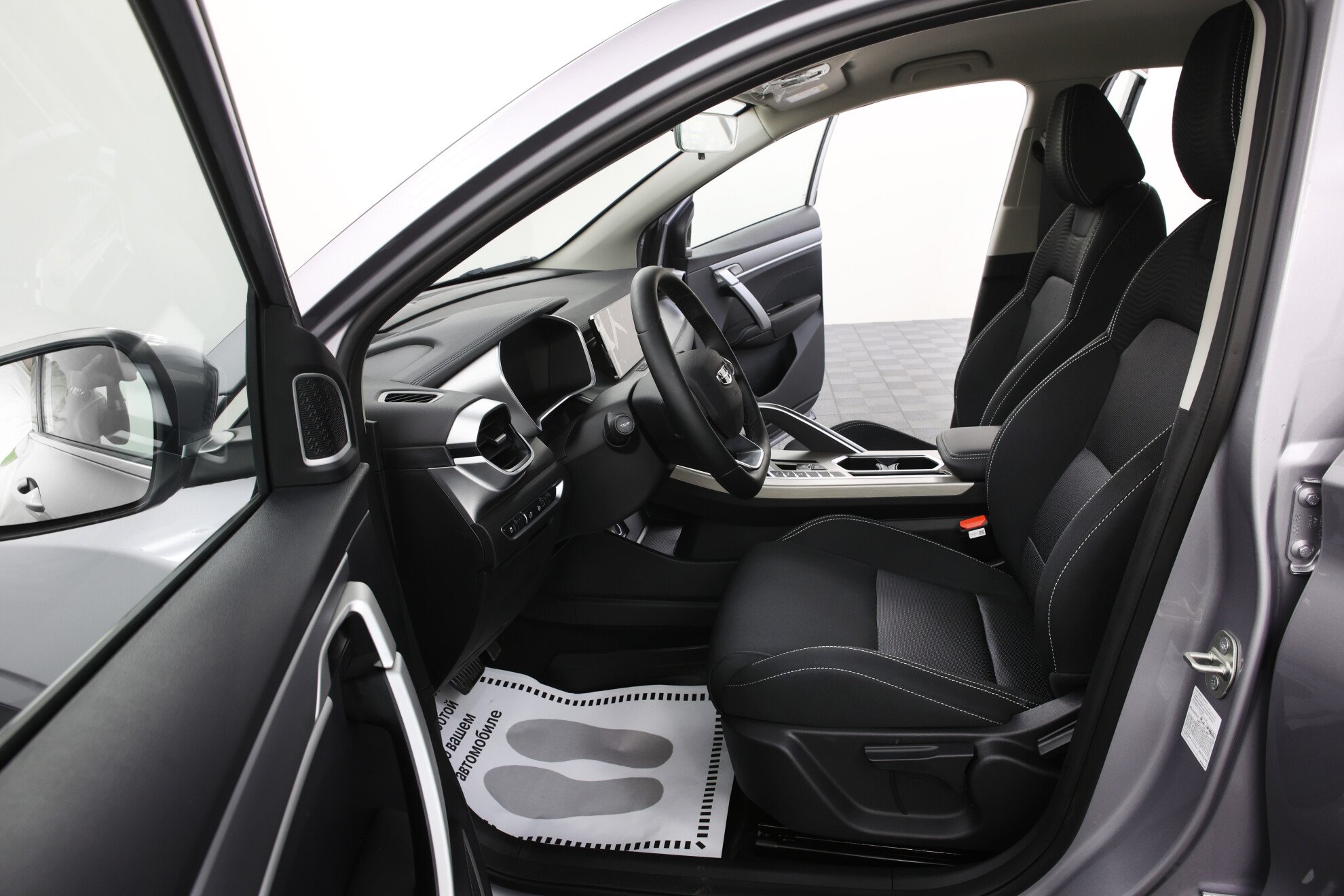 GEELY Coolray фото 6